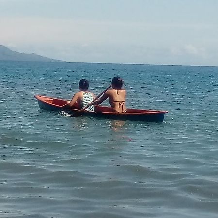 Dolphin View Beach Hotel Ndoma Bagian luar foto