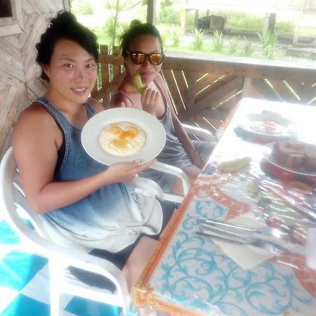 Dolphin View Beach Hotel Ndoma Bagian luar foto