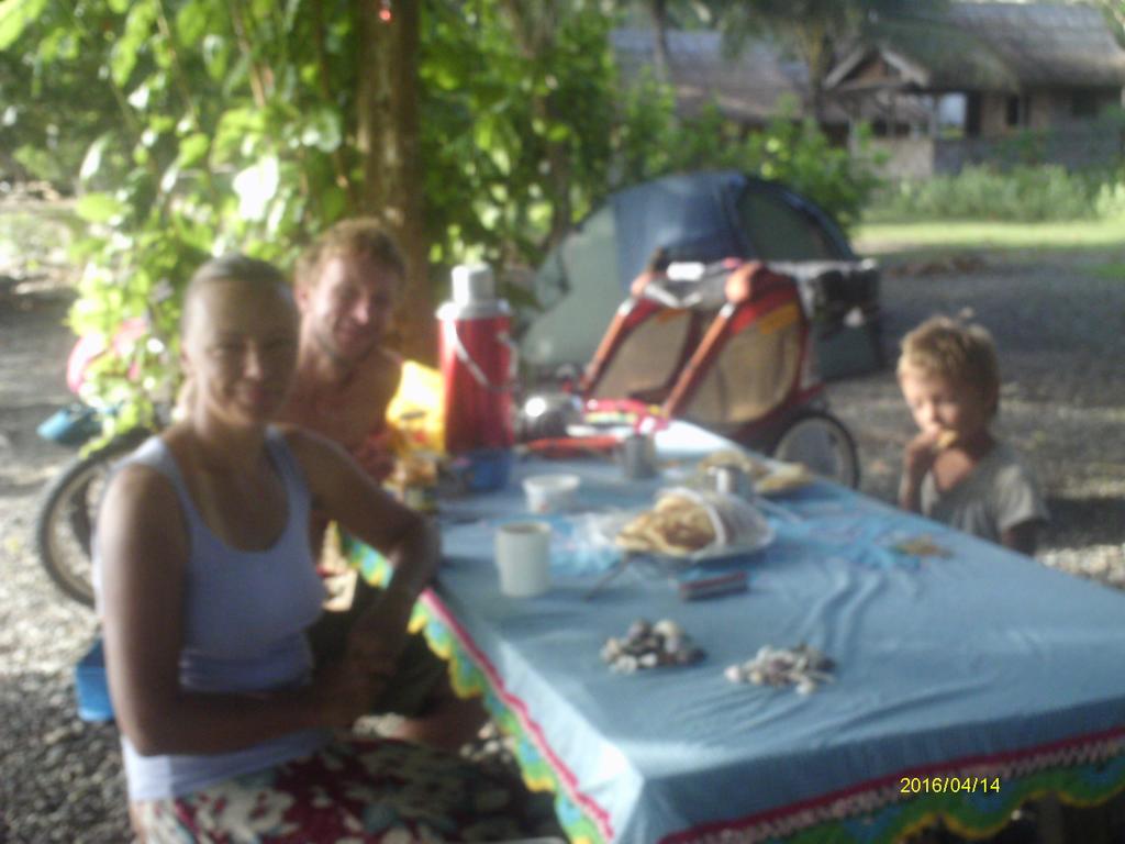 Dolphin View Beach Hotel Ndoma Bagian luar foto