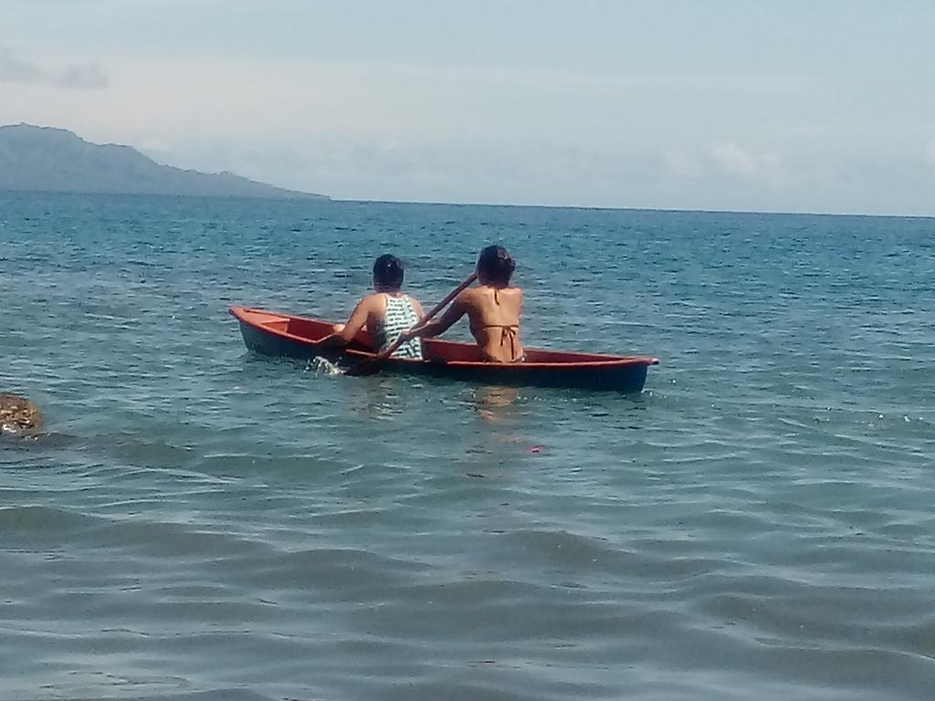 Dolphin View Beach Hotel Ndoma Bagian luar foto